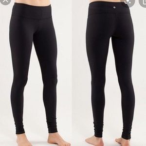 Black lululemon leggings